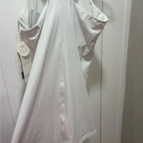 Vuori Volley Dress XL White Built In Bra Tennis Golf Pickleball New NWT - Picture 3 of 6